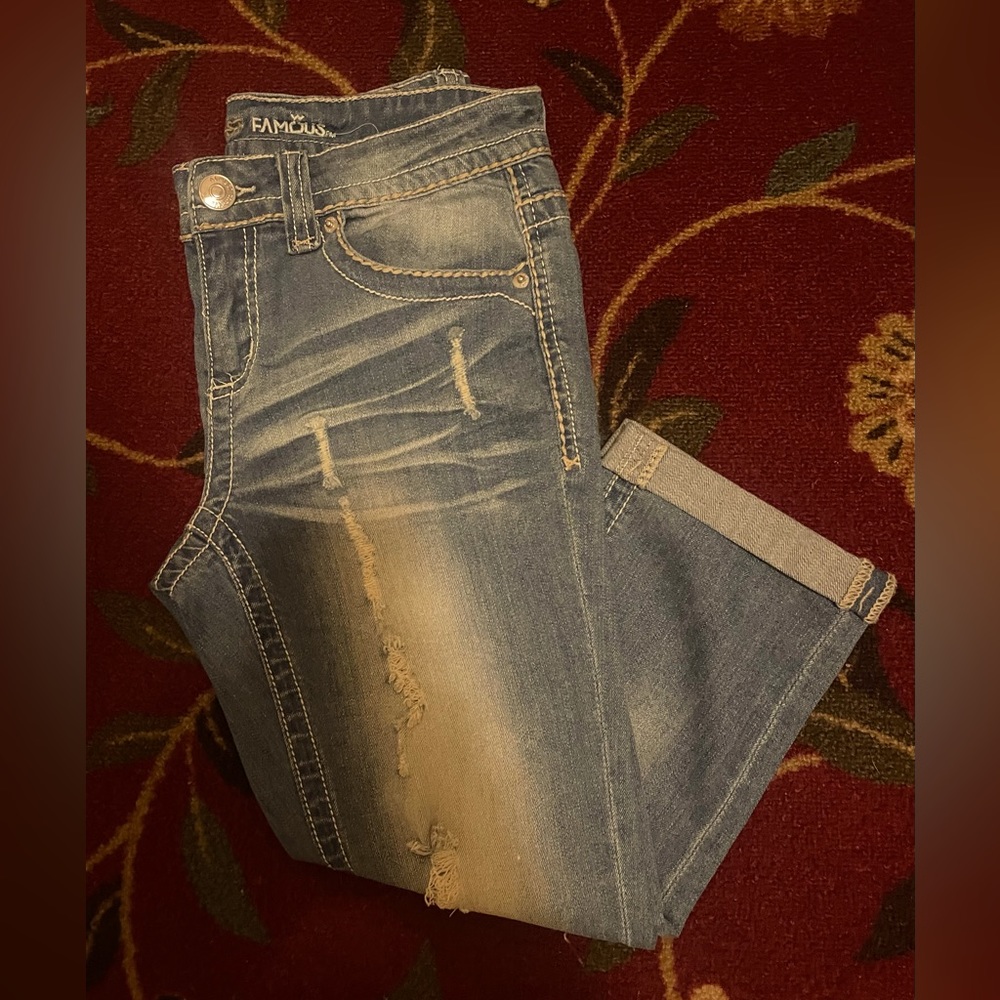 Women’s/juniors cropped jeans